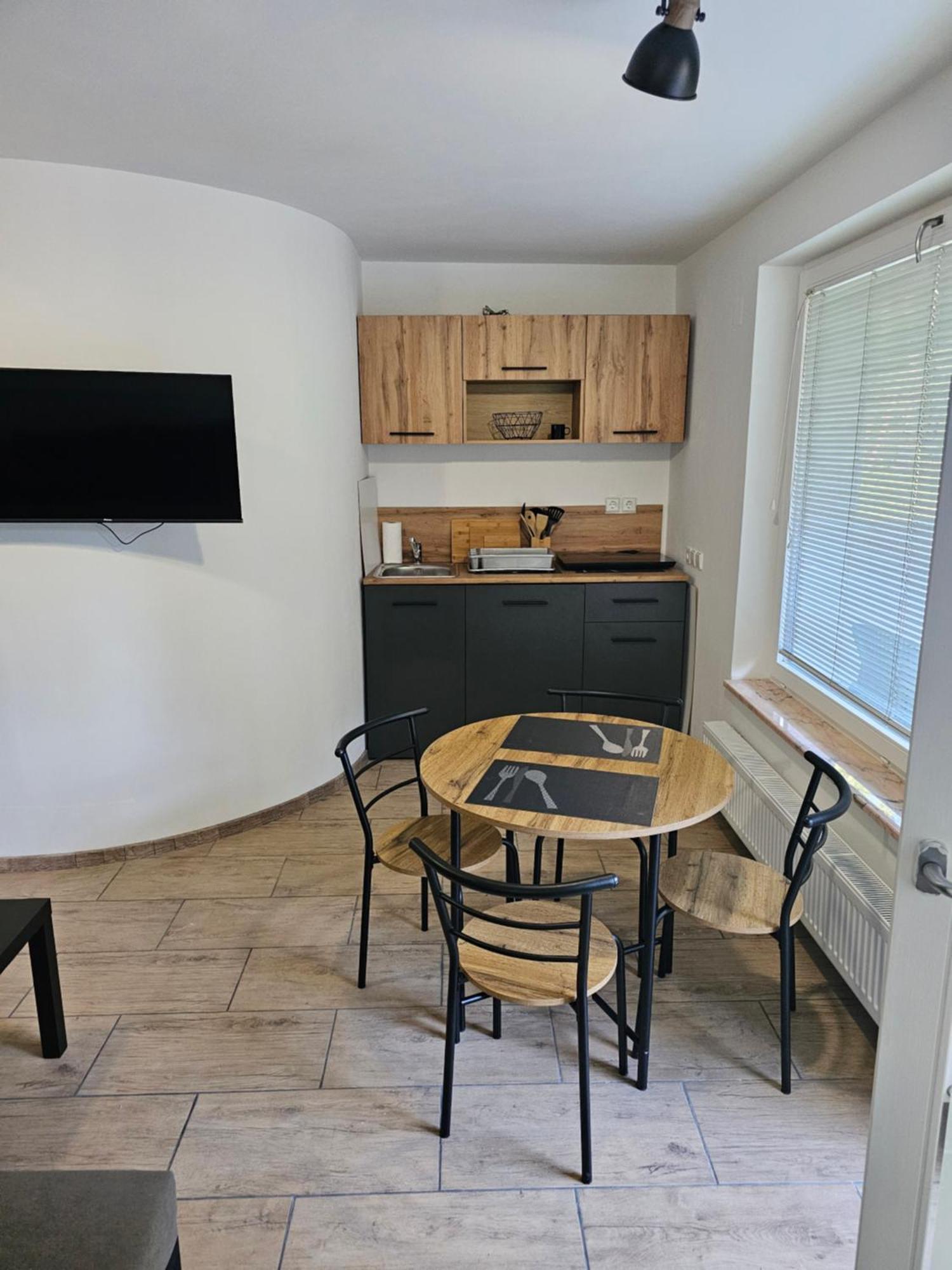 Grmac Apartments Naklo Bagian luar foto